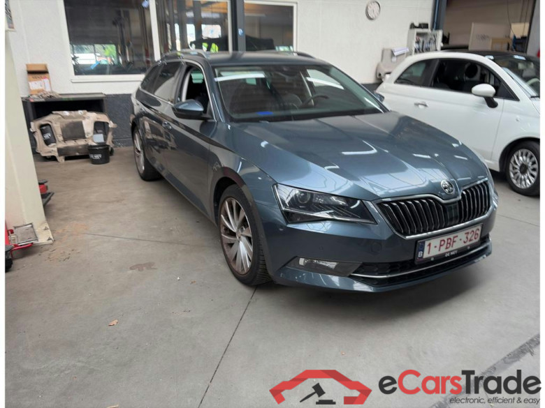 SKODA Superb Combi Superb Wagon Style 1,6 TDI 88 kW 7-speed automat. #4