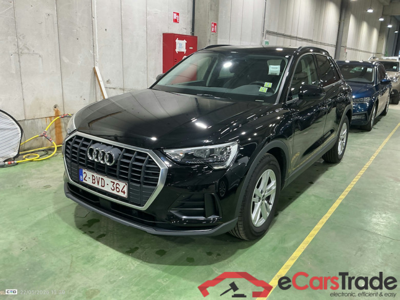 AUDI Q3 2.0 35 TDI S TRONIC BUS. ED. ATTRACTION #1