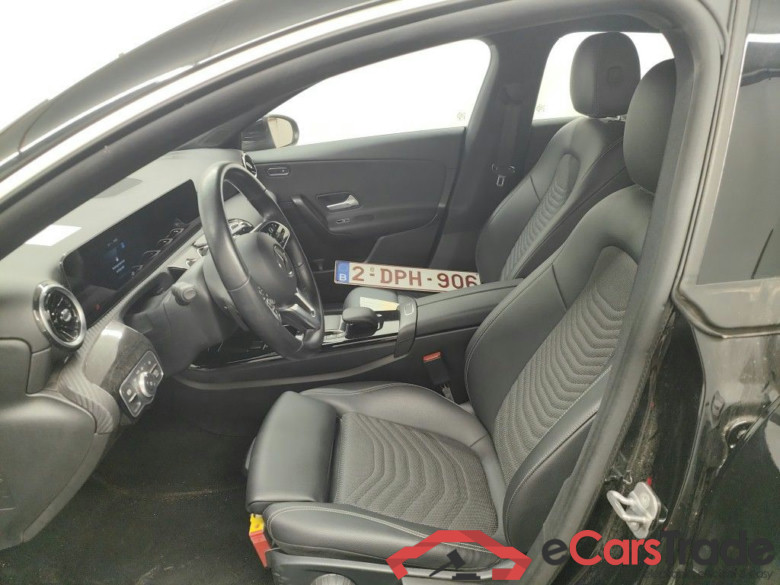 Mercedes-Benz CLA Shooting Brake CLA 200 Business Line 5d #3