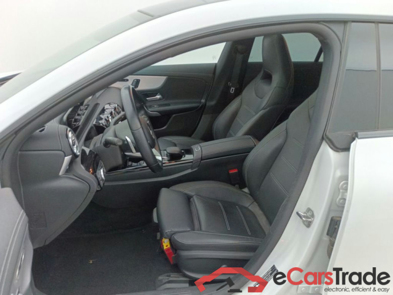 MERCEDES CLASSE CLA SHOOTING BREAK (X118) CLA 250 e 160hp PHEV AMG Line 5d #3