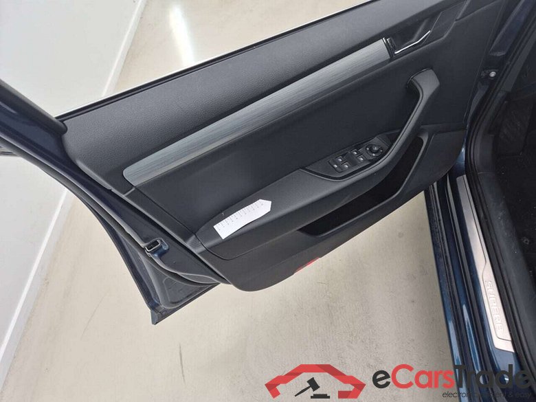 SKODA SUPERB COMBI 1.5 TSI ACT DSG AMBITION #5