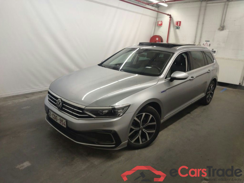 Volkswagen Passat Variant 1.4 TSI DSG6 GTE Business 5d #1
