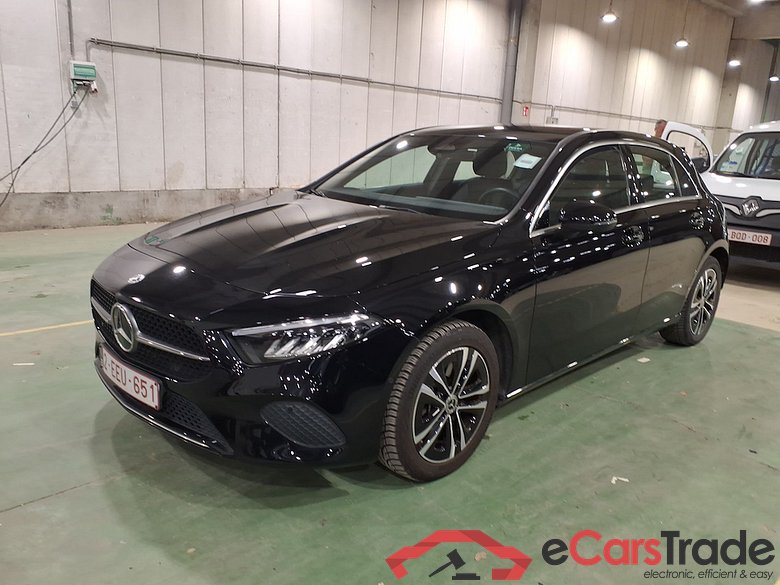 MERCEDES-BENZ A-CLASS 1.3 A 250 E LUXURY LINE DCT #1