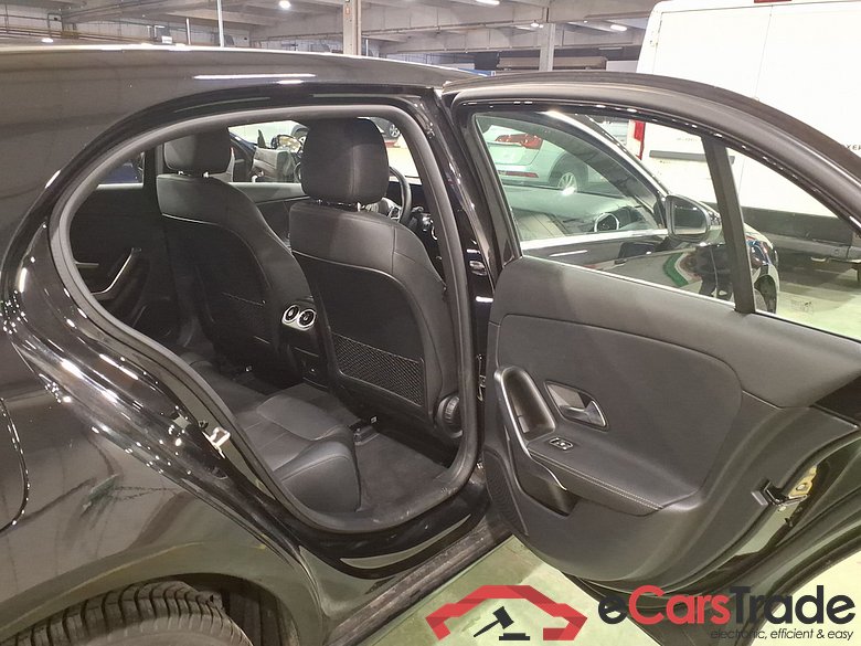 MERCEDES-BENZ A-CLASS 1.3 A 250 E LUXURY LINE DCT #5