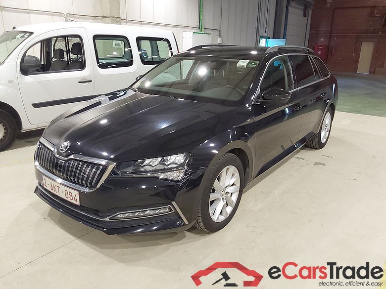 SKODA SUPERB COMBI 1.4 TSI PHEV 160KW DSG6 CLEVER