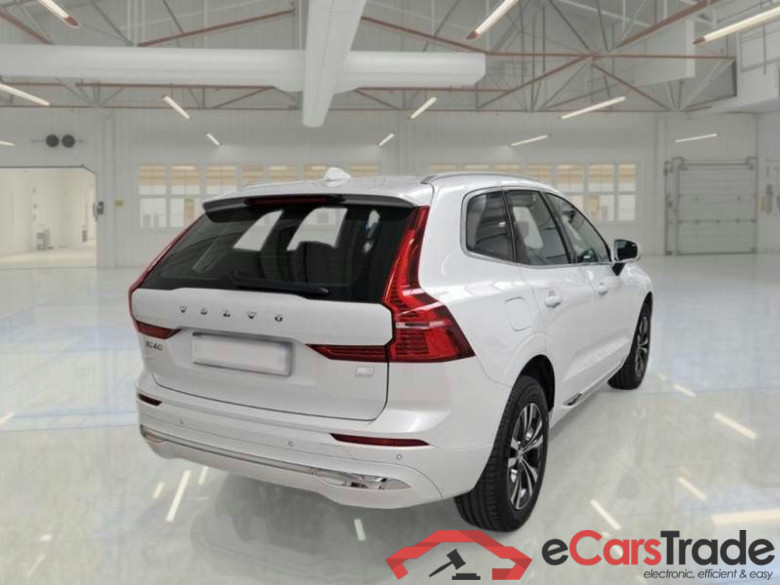 VOLVO XC60 / 2021 / 5P / SUV T6 PLUG-IN AWD AUTO CORE #2