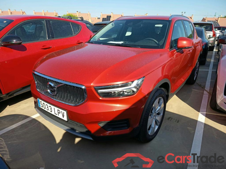 VOLVO XC40 / 2017 / 5P / todoterreno 1.5 T2 Momentum Auto #1