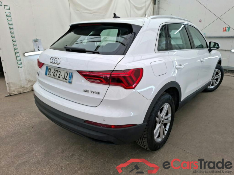 AUDI Q3 / 2018 / 5P / SUV 35 TFSI 150 S TRONIC BUSINESS LINE #3