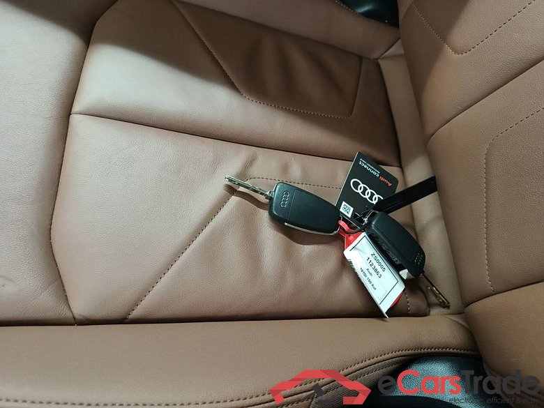 AUDI Q3 DIESEL - 2019 35 TDi 150hp S tronic (EU6AP) 5d #4