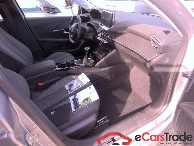 Peugeot 208 Allure 1.2 PureTech 100 S&S BVM6 #3
