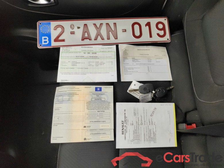 Renault Trafic L2H1 dCi 120 Grand Confort 2.9T 4d #4