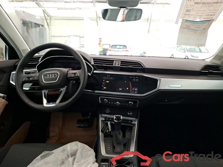 AUDI Q3 / 2018 / 5P / SUV 45 TFSI E 245 S TRONIC BUSINESS EXE #5