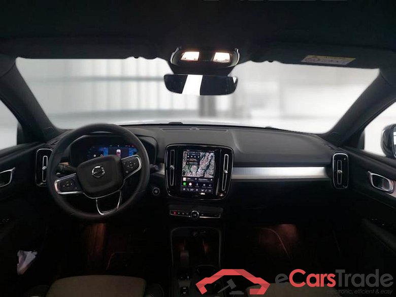 VOLVO XC40 / 2021 / 5P / SUV B3 AUTOMATICO CORE #3