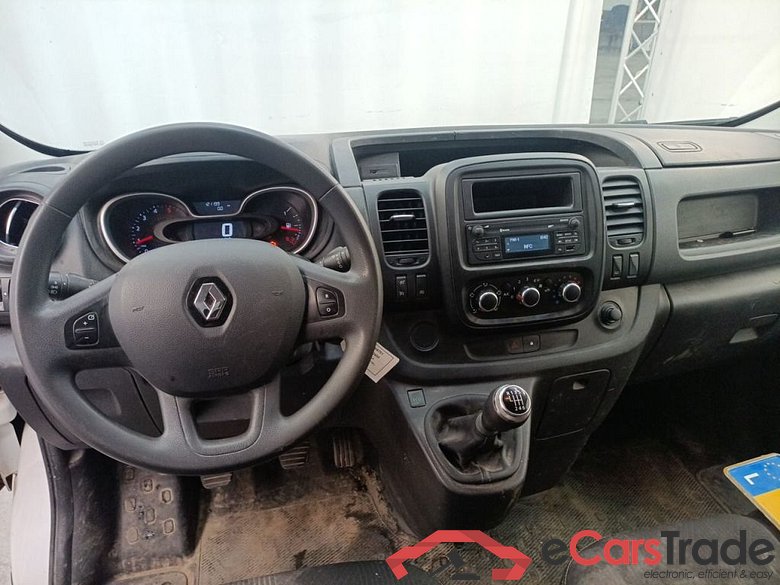 RENAULT TRAFIC 29 FOURGON SWB DSL - 2019 2.0 dCi 120 29 L1H1 Grand Confort 5d #3