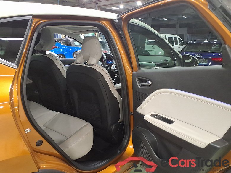 RENAULT CAPTUR 1.6 PHEV INITIALE PARIS #5