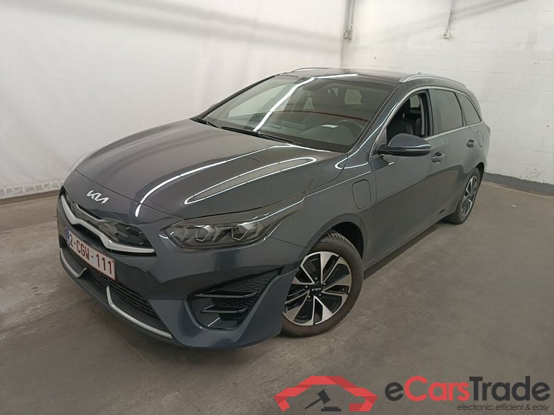 KIA cee'd Sportswagon Business Line 1.6 GDi PHEV DCT 5d #1