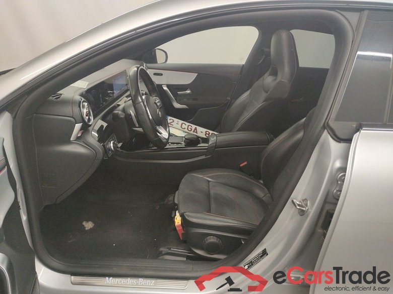 Mercedes-Benz CLA Shooting Brake CLA 200 d 5d #3