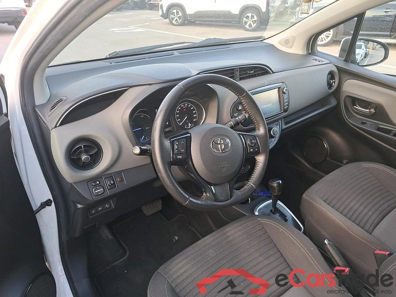TOYOTA Yaris / 2017 / 5P / berlina con portón 1.5 100H Active #3