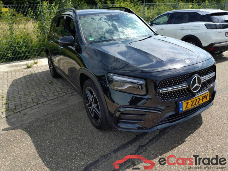 MERCEDES-BENZ GLB 200 AMG Line #2