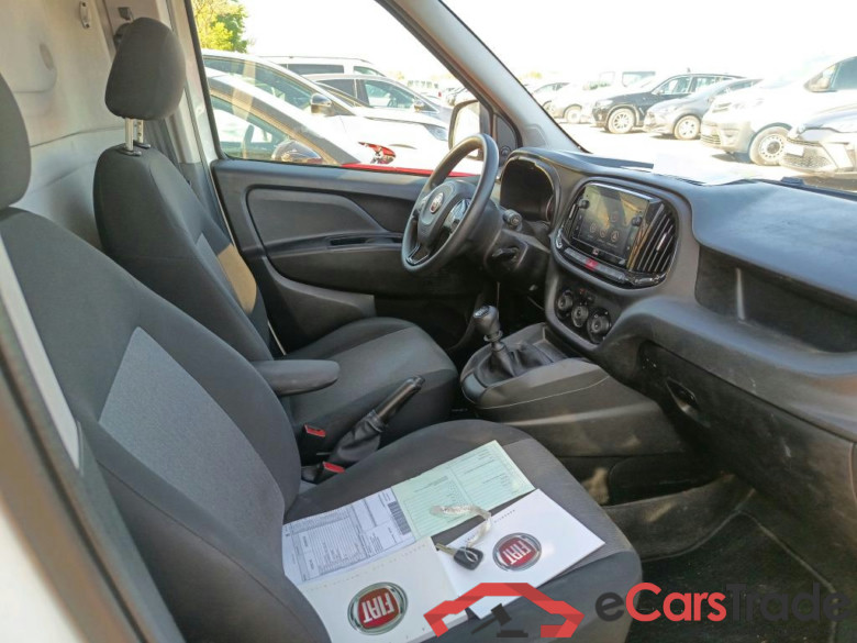 FIAT Doblò Cargo/2015/4P/furgón derivado de turismo Cargo SX 1.6 Mjet 66kW (90CV) (AC) #6