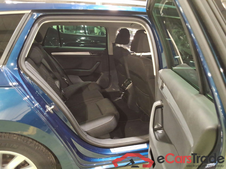 SKODA SUPERB COMBI 1.4 TSI PHEV 160KW DSG6 CLEVER #5