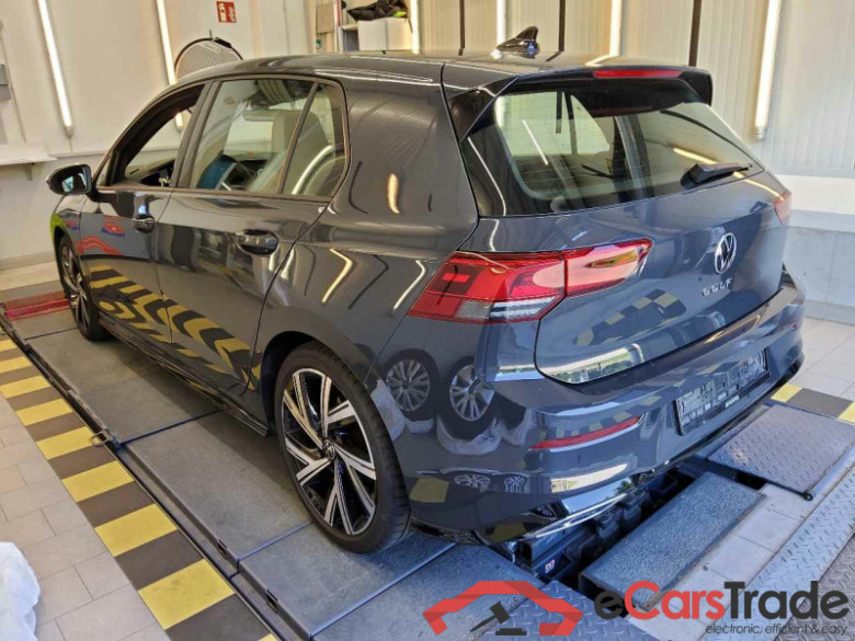 Volkswagen Golf VIII Lim. (CD1)(12.2019->2024) DE - LimS5 2.0 TSI EU6d, R-Line OPF, 2021 - 2024 #4