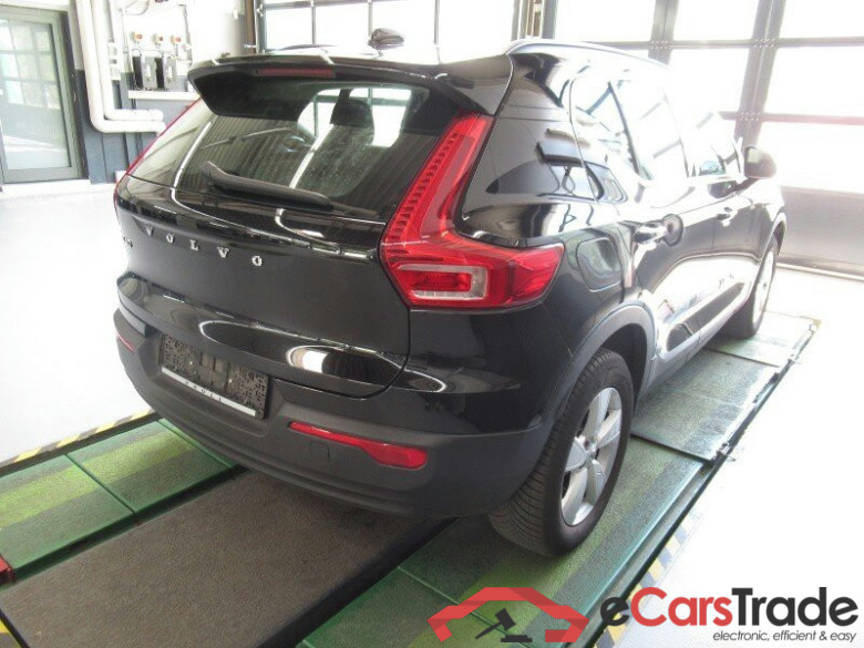 Volvo XC40 (2017->) DE - SUV5 T3 2WD EU6d, Momentum Core, 2020 - 2022 #3