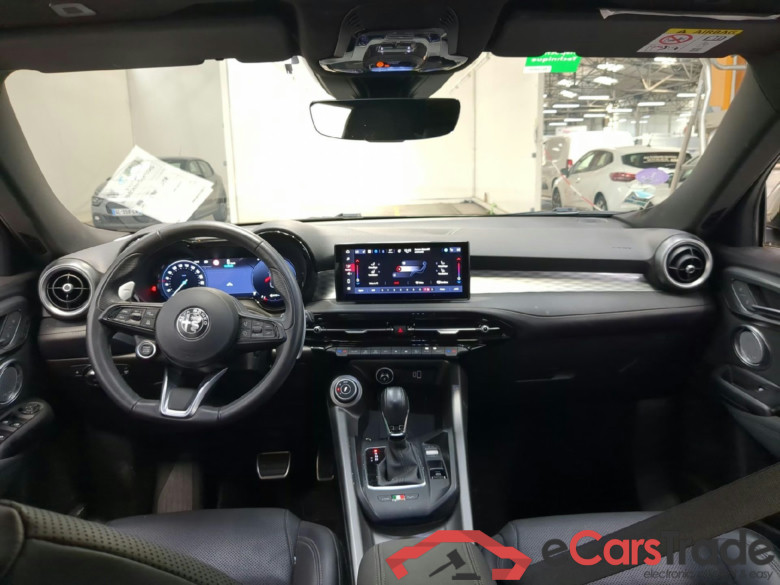 ALFA ROMEO Tonale / 2022 / 5P / SUV 1.3T PHEV 280 AT6 Q4 Veloce #5