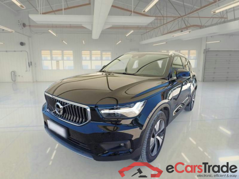 VOLVO XC40 / 2017 / 5P / SUV T4 PLUG-IN HYBRID AUTO RECH INSCRIP EXPR #1
