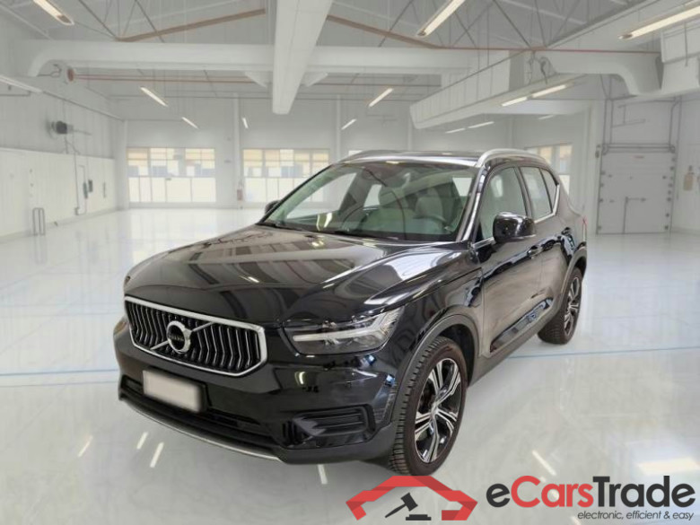 VOLVO XC40 / 2017 / 5P / SUV T4 PLUG-IN HYBRID AUTO RECHARGE INSCR. #1