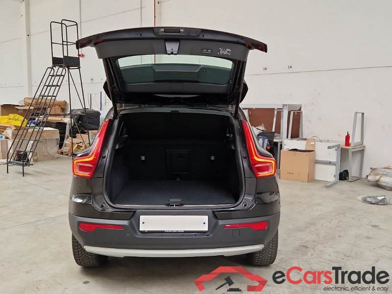 VOLVO XC40 / 2017 / 5P / SUV T4 PLUG-IN HYBRID AUTO RECHARGE INSCR. #5