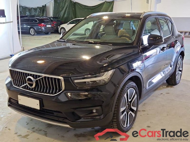 VOLVO XC40 / 2017 / 5P / SUV T5 PLUG-IN HYBRID AUTO RECHARGE INSCR.