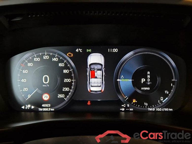 VOLVO XC40 / 2017 / 5P / SUV T5 PLUG-IN HYBRID AUTO RECHARGE INSCR. #4