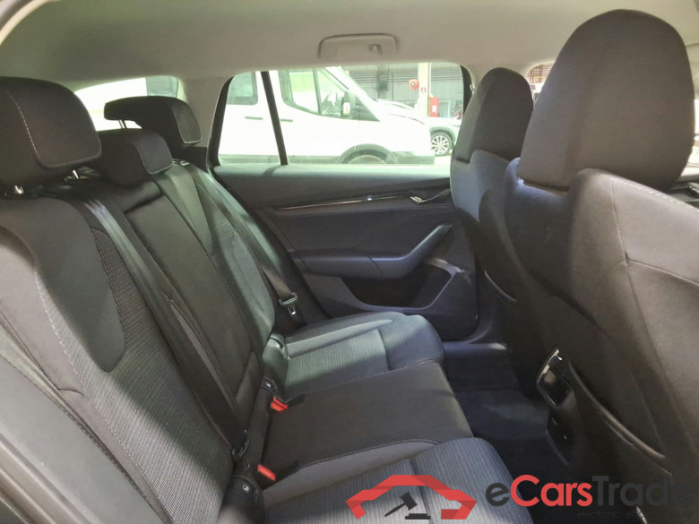 SKODA OCTAVIA COMBI 1.0 TSI 81KW CLEVER #5