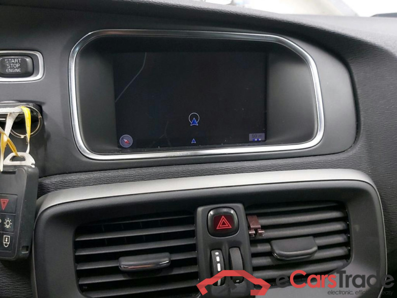 Volvo V40 2.0 T2 Navi Klima PDC ... #4