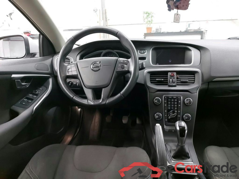 Volvo V40 2.0 T2 Navi Klima PDC ... #3