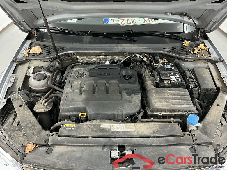 VOLKSWAGEN PASSAT VARIANT DIESEL - 2015 1.6 TDi Comfortline Bus. DSG (EU6.2) STOCK #6