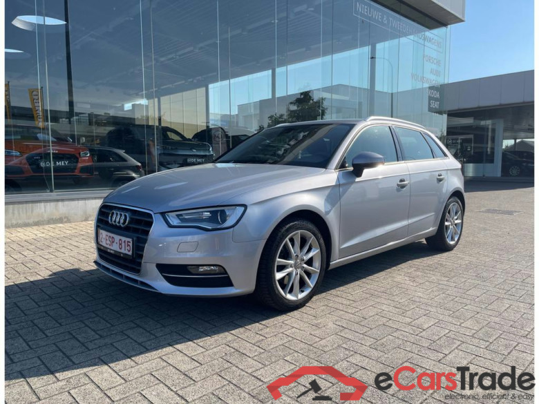 AUDI A3 Sportback 1.2 TFSI Attraction S tronic #1