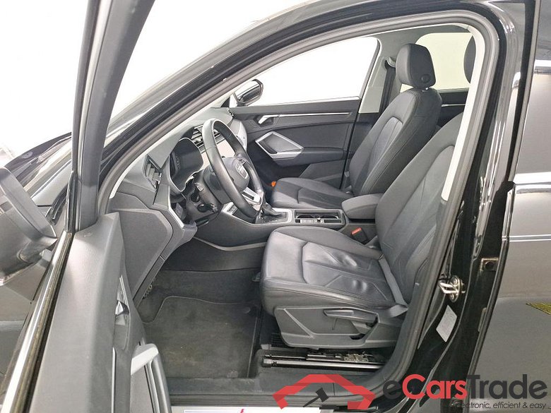 AUDI Q3 1.4 45 TFSI E S TRONIC S LINE #5