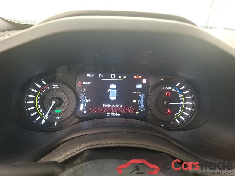 JEEP Renegade / 2018 / 5P / SUV 1.3 TURBO T4 190PS 4XE LIMITED OPERATION STOCK #6