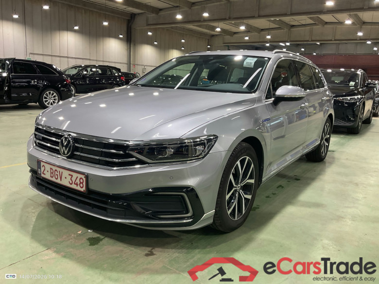 VOLKSWAGEN PASSAT VARIANT 1.4 TSI MSQ VARIANT GTE BUSINESS #1
