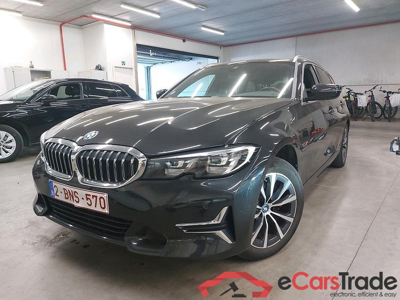 BMW - BMW 3 TOURING 320e 204PK Business Edition Luxury & Pack Business Plus With Heated Seats & Travel Pack & Parking Assistant Plus * HYBRID *
