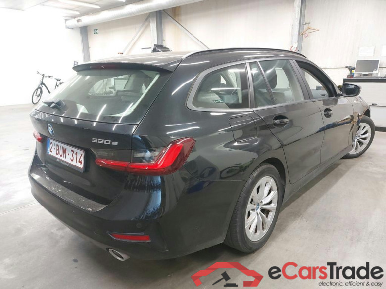 BMW - BMW 3 TOURING 320e 204PK Pack Business Plus With Heated Seats * HYBRID * #2