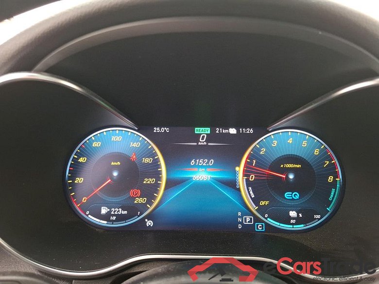 GLC / 2019 / 5P / SUV GLC 300 e AMG Line 4Matic #6