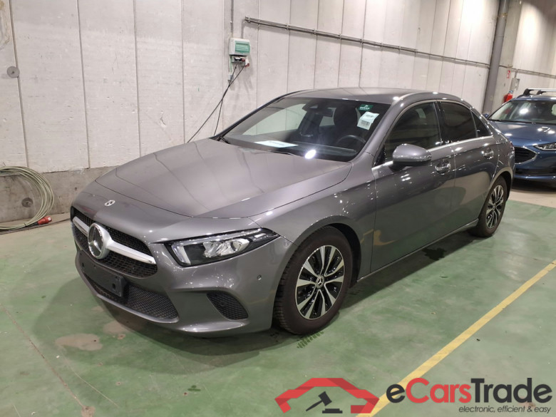 MERCEDES-BENZ A-CLASS LIMOUSINE 2.0 A 180 D BUSINESS SOLUTION