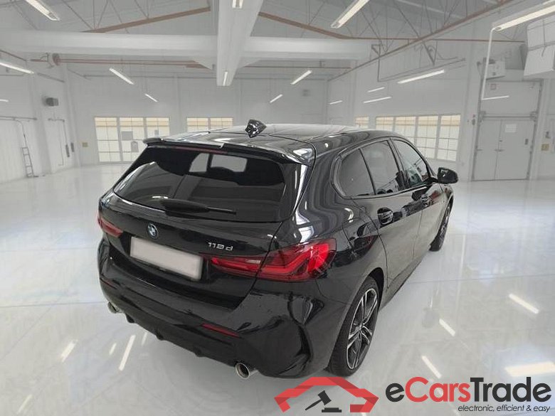 BMW SERIE 1 / 2019 / 5P / BERLINA 118D MSPORT #2
