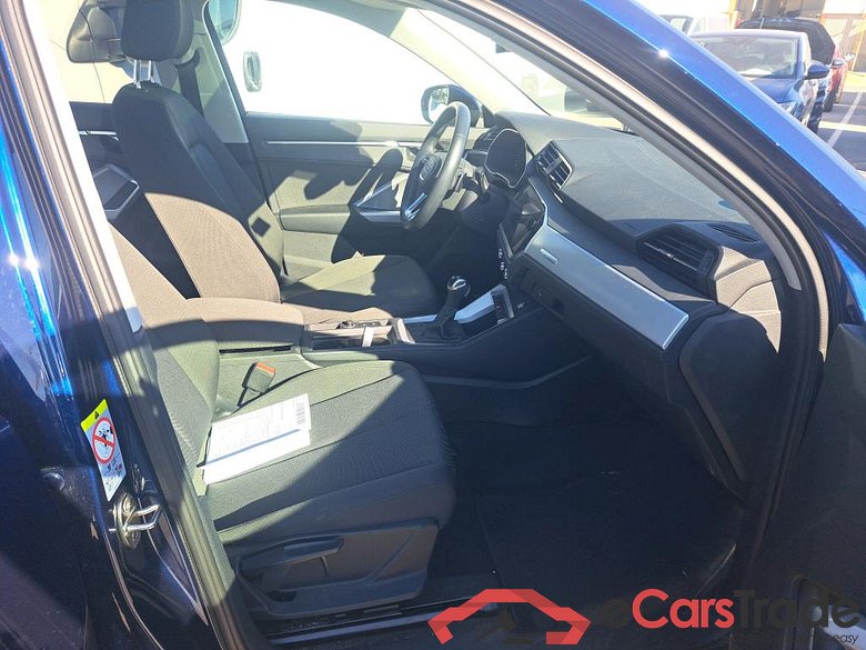 AUDI Q3 / 2018 / 5P / todoterreno 45 TFSI e 180kW S tronic Advanced #6