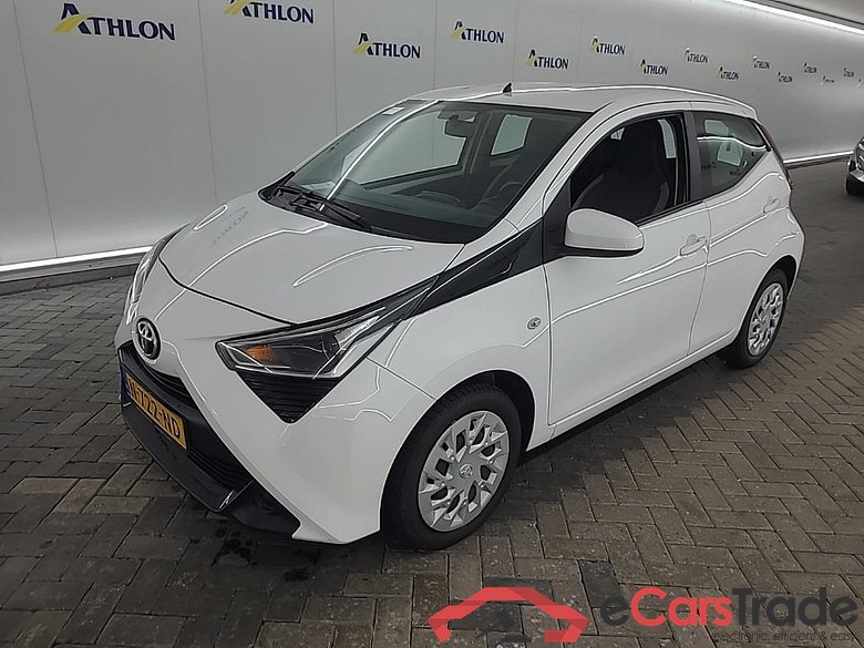 TOYOTA Aygo 1.0 VVT-i x-play 5D 53kW