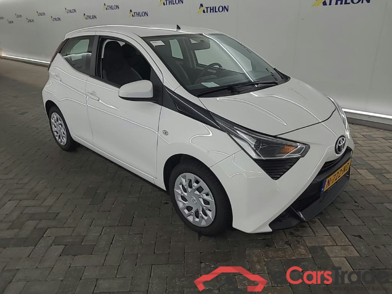 TOYOTA Aygo 1.0 VVT-i x-play 5D 53kW #2