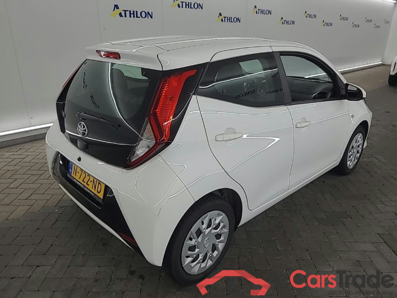 TOYOTA Aygo 1.0 VVT-i x-play 5D 53kW #3